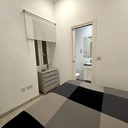 Apartment 2br And 2ba In The Zoko Cozy And Convenient