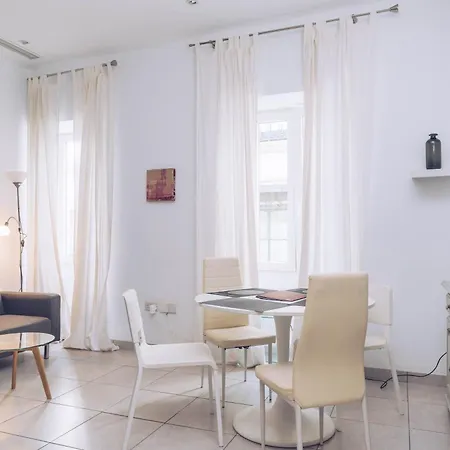 Apartment 2br And 2ba In The Zoko Cozy And Convenient