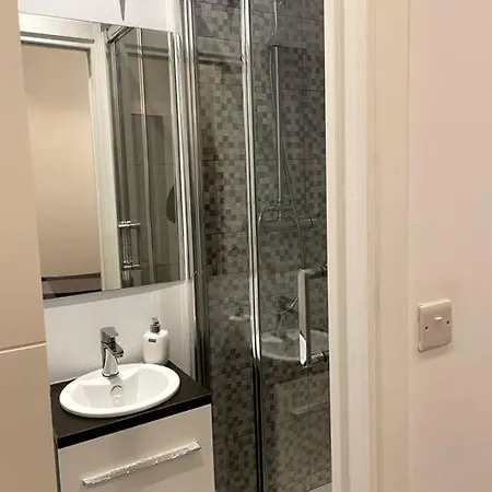 Apartamento 2br And 2ba In The Zoko Cozy And Convenient Gibraltar